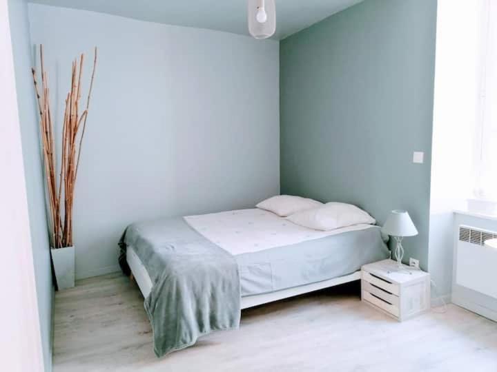 Appartement Rouge Avec Jardin Eymoutiers  Экстерьер фото